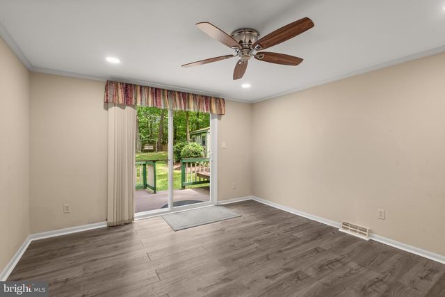 925 JONES DR, Ruther Glen, VA 22546