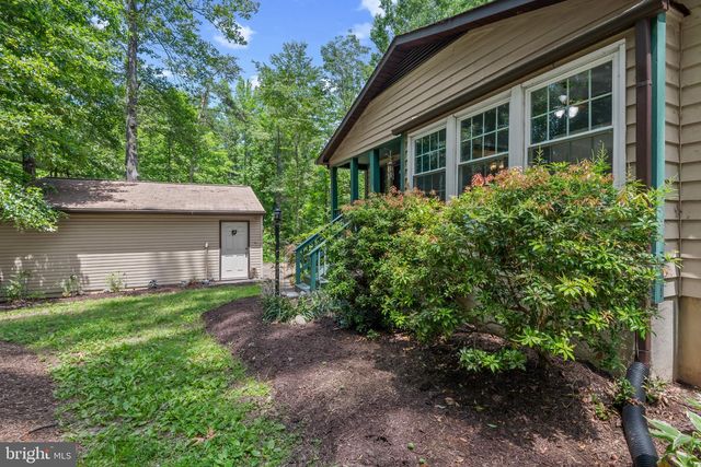 925 JONES DR, Ruther Glen, VA 22546
