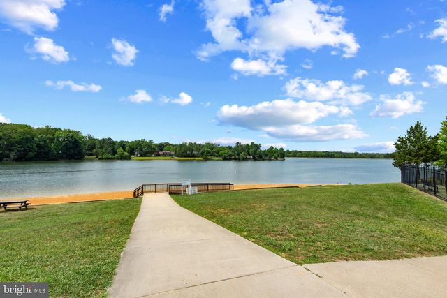 925 JONES DR, Ruther Glen, VA 22546
