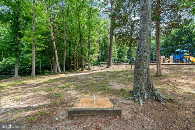 925 JONES DR, Ruther Glen, VA 22546
