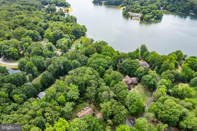 925 JONES DR, Ruther Glen, VA 22546