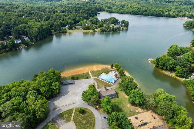 925 JONES DR, Ruther Glen, VA 22546