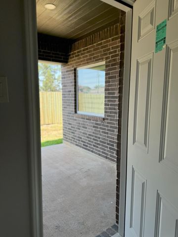 12282 N Chestnut Hills Drive, Conroe, TX 77303