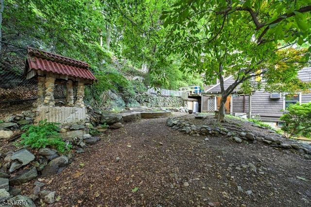 18 Bott Ln, Montville Twp., NJ 07082