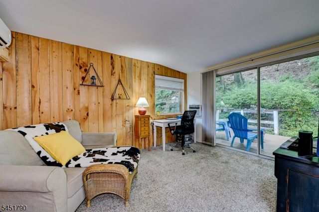 18 Bott Ln, Montville Twp., NJ 07082