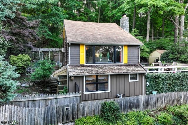 18 Bott Ln, Montville Twp., NJ 07082