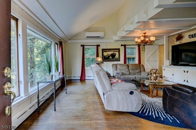 18 Bott Ln, Montville Twp., NJ 07082