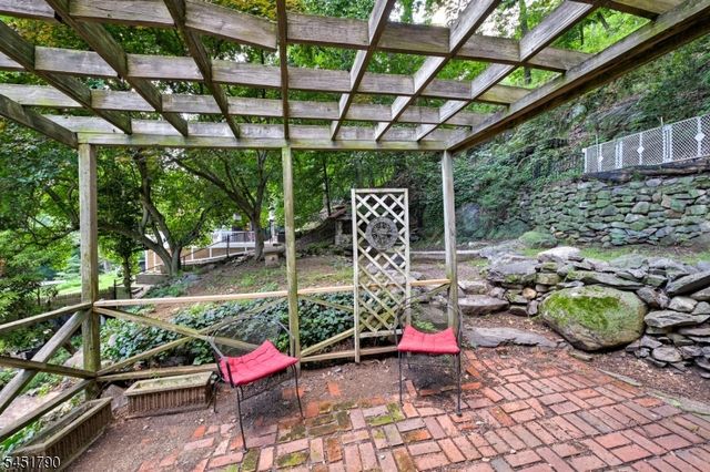 18 Bott Ln, Montville Twp., NJ 07082