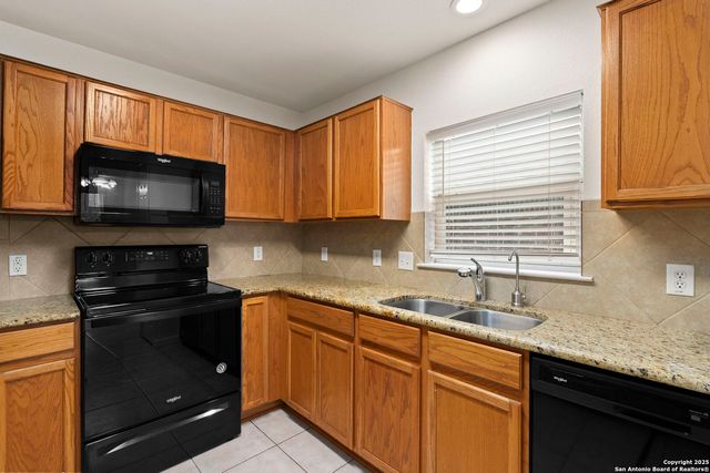 9466 Mulberry Path, San Antonio, TX 78251