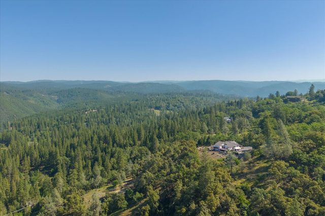 4480 Foster Ct, Murphys, CA 95247