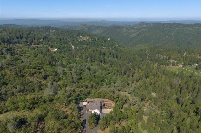 4480 Foster Ct, Murphys, CA 95247