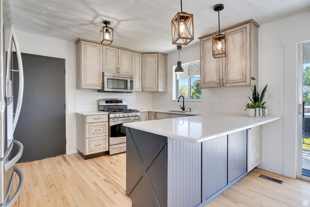 Image 12 of property listing at 117 S 580 E, Midway, UT 84049