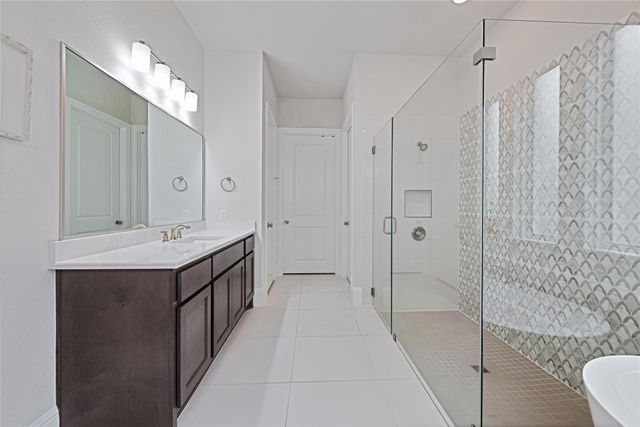 622 Platinum Stone Lane, Pinehurst, TX 77362
