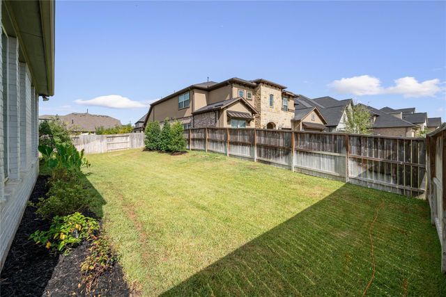 622 Platinum Stone Lane, Pinehurst, TX 77362