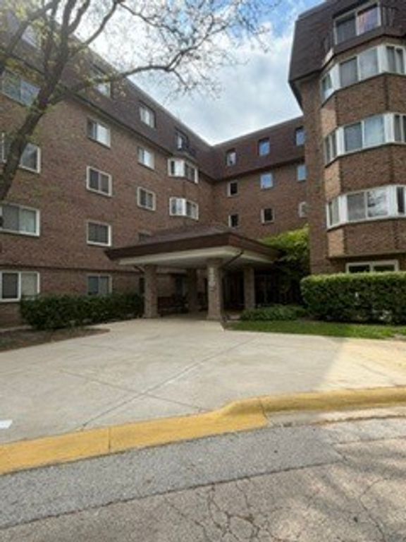 220 S Roselle Road 224, Schaumburg, IL 60193