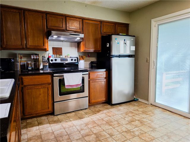 1 Mansfield Drive, Bella Vista, AR 72714