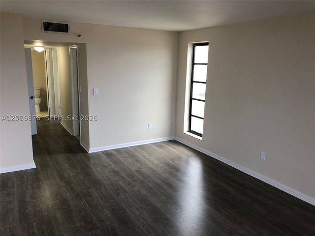20840 San Simeon Way 702, Miami, FL 33179