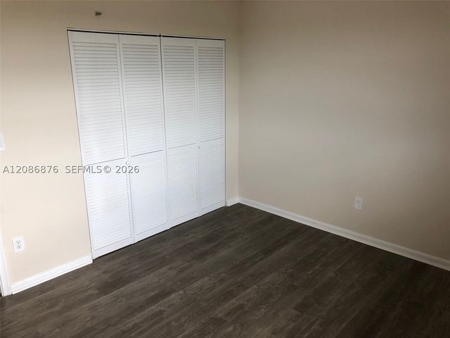 20840 San Simeon Way 702, Miami, FL 33179