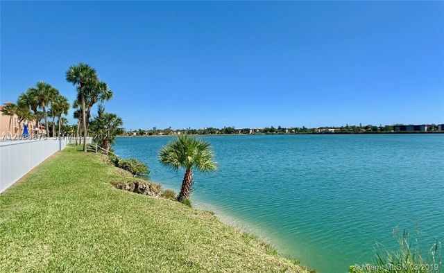 20840 San Simeon Way 702, Miami, FL 33179