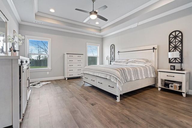 907 Red Oak Loop, Elm Springs, AR 72762