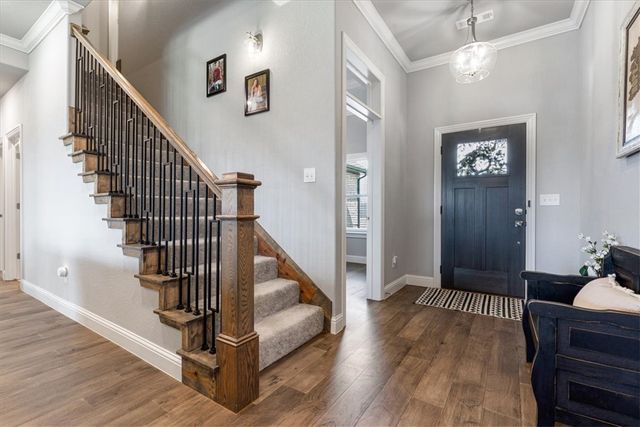 907 Red Oak Loop, Elm Springs, AR 72762