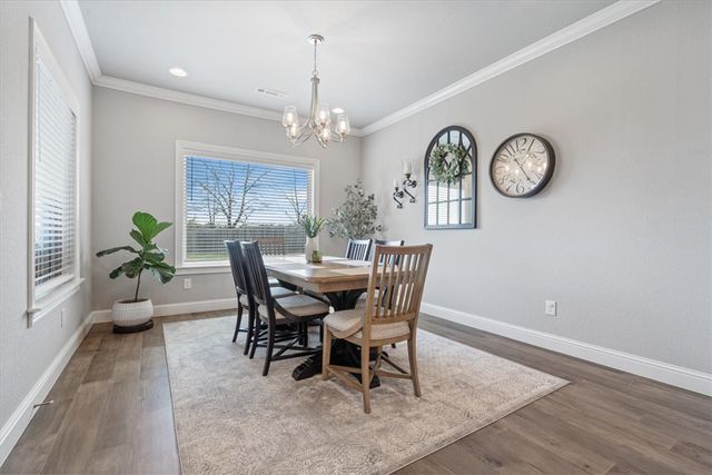 907 Red Oak Loop, Elm Springs, AR 72762