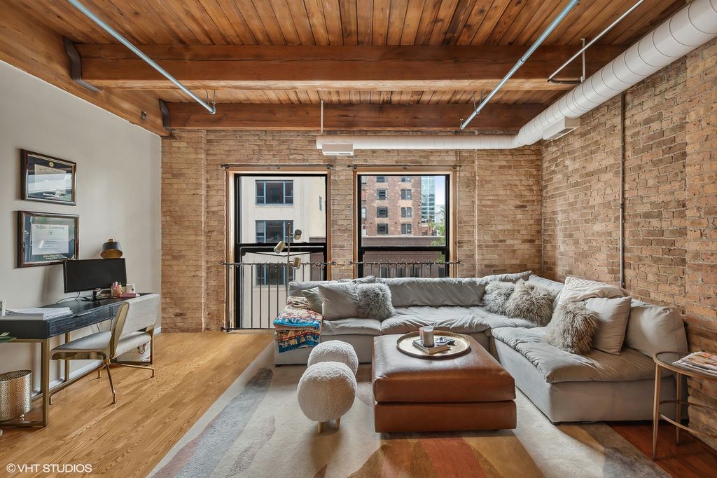 225 W HURON Street 306, Chicago, IL 60654 — photo 2