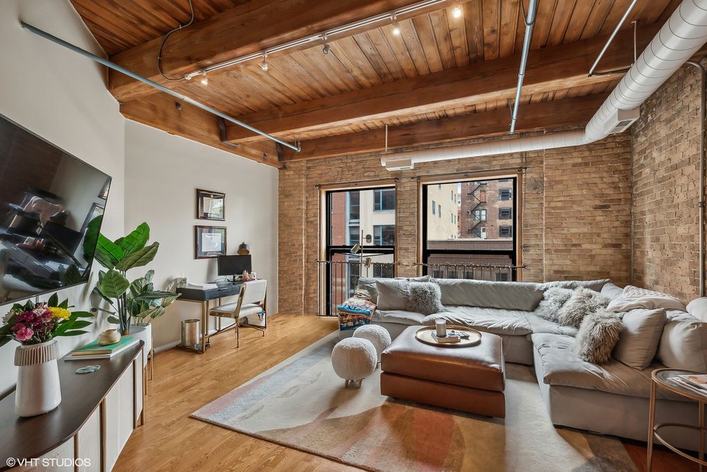 225 W HURON Street 306, Chicago, IL 60654 — photo 4