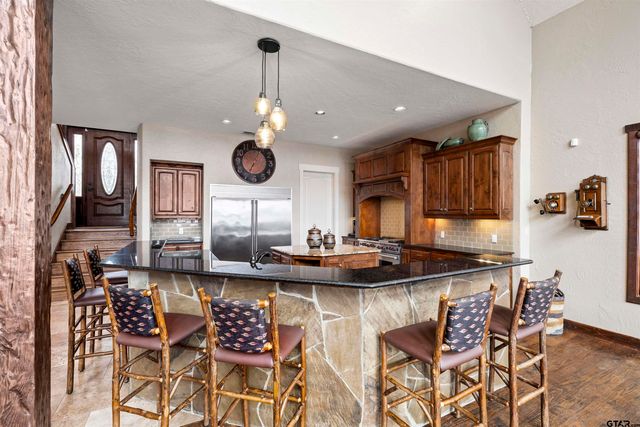 1008 Mark Circle, Scroggins, TX 75480