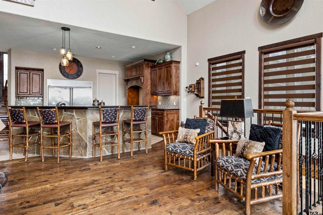 1008 Mark Circle, Scroggins, TX 75480