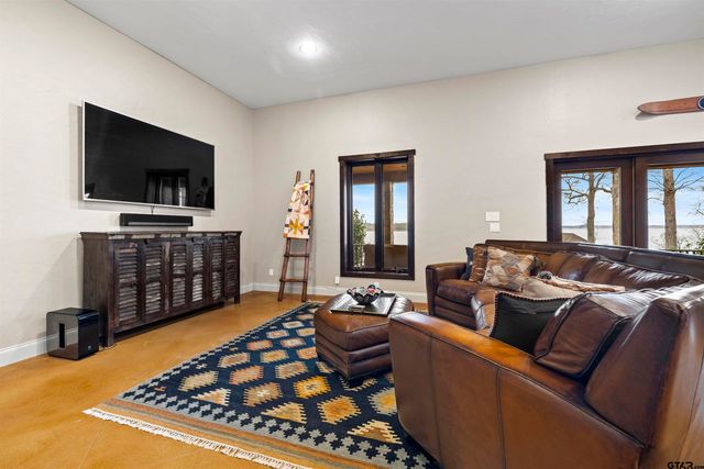 1008 Mark Circle, Scroggins, TX 75480