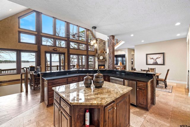 1008 Mark Circle, Scroggins, TX 75480