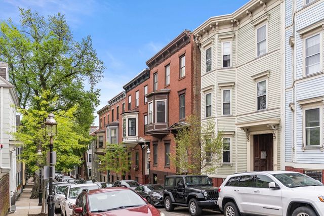28 Cordis St 3, Boston, MA 02129