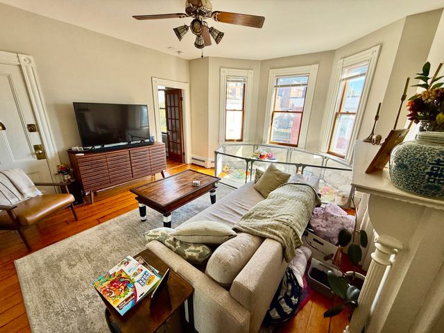 28 Cordis St 3, Boston, MA 02129