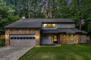 445 Taberwood Way, Roswell, GA 30076