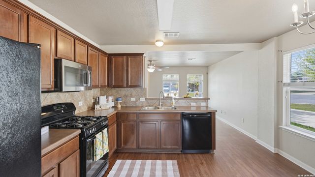 471 Magnolia Wind, New Braunfels, TX 78130