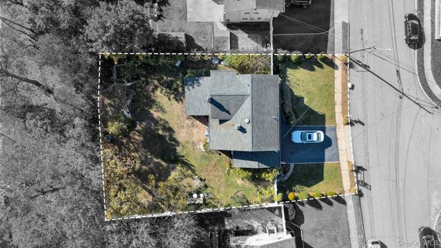 26 Fran Lane, Selden, NY 11784