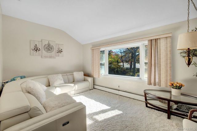 26 Fran Lane, Selden, NY 11784