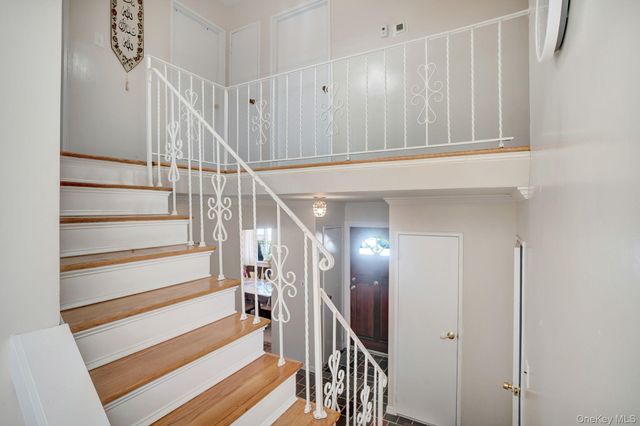 26 Fran Lane, Selden, NY 11784