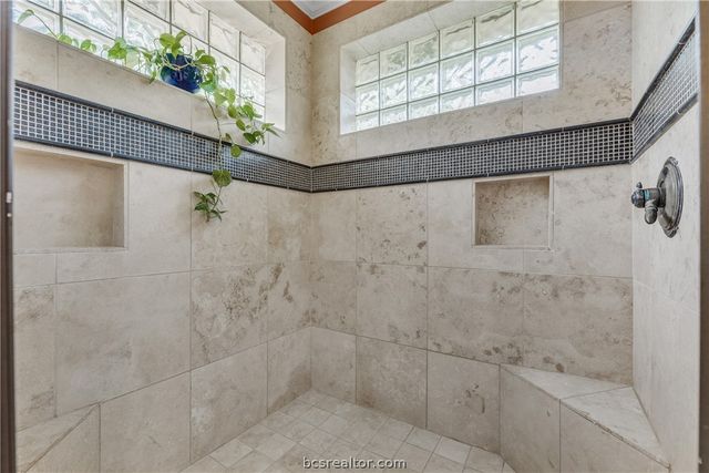 2207 Rockingham Loop, College Station, TX 77845