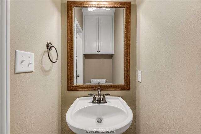 2207 Rockingham Loop, College Station, TX 77845