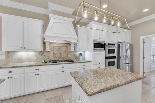 2207 Rockingham Loop, College Station, TX 77845