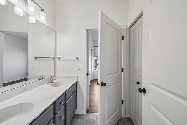 2725 Wayfair Street, Fitchburg, WI 53719