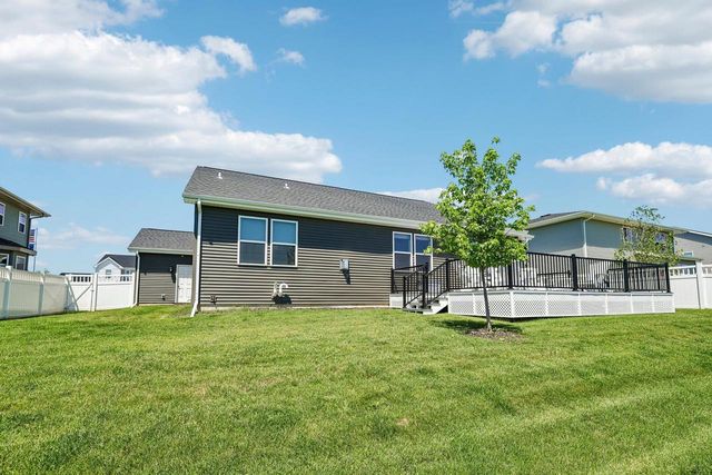 2725 Wayfair Street, Fitchburg, WI 53719