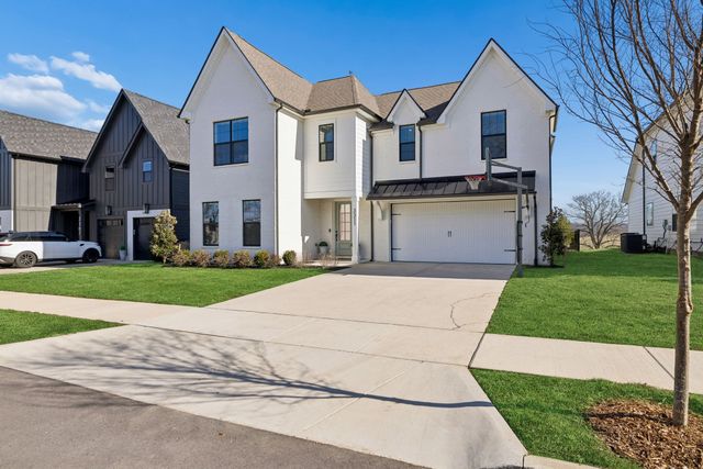 3311 Sassafras Ln, Thompsons Station, TN 37179