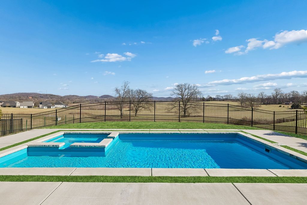 3311 Sassafras Ln, Thompsons Station, TN 37179