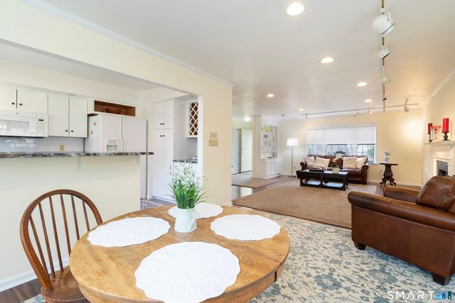 6 Ladshaw Drive 6, Madison, CT 06443