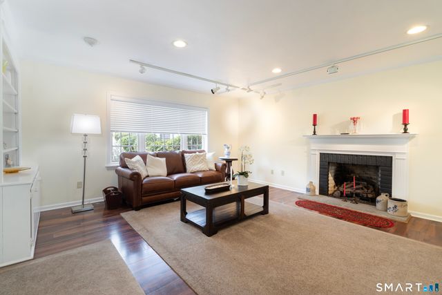 6 Ladshaw Drive 6, Madison, CT 06443