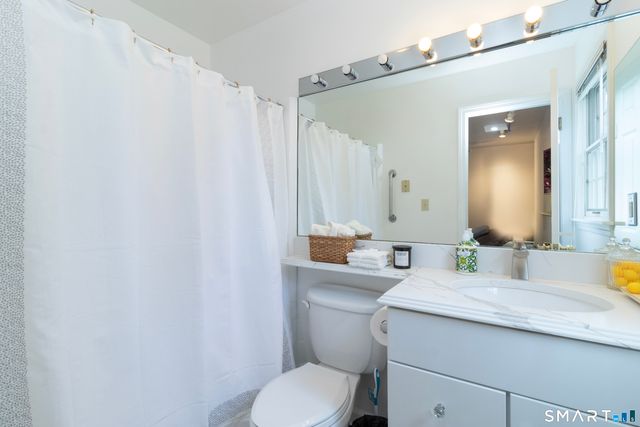 6 Ladshaw Drive 6, Madison, CT 06443