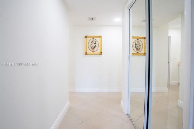 304 Racquet Club Rd 203, Weston, FL 33326